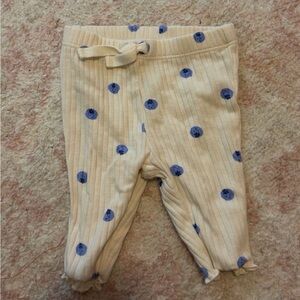 Carter's Cream and Blueberries